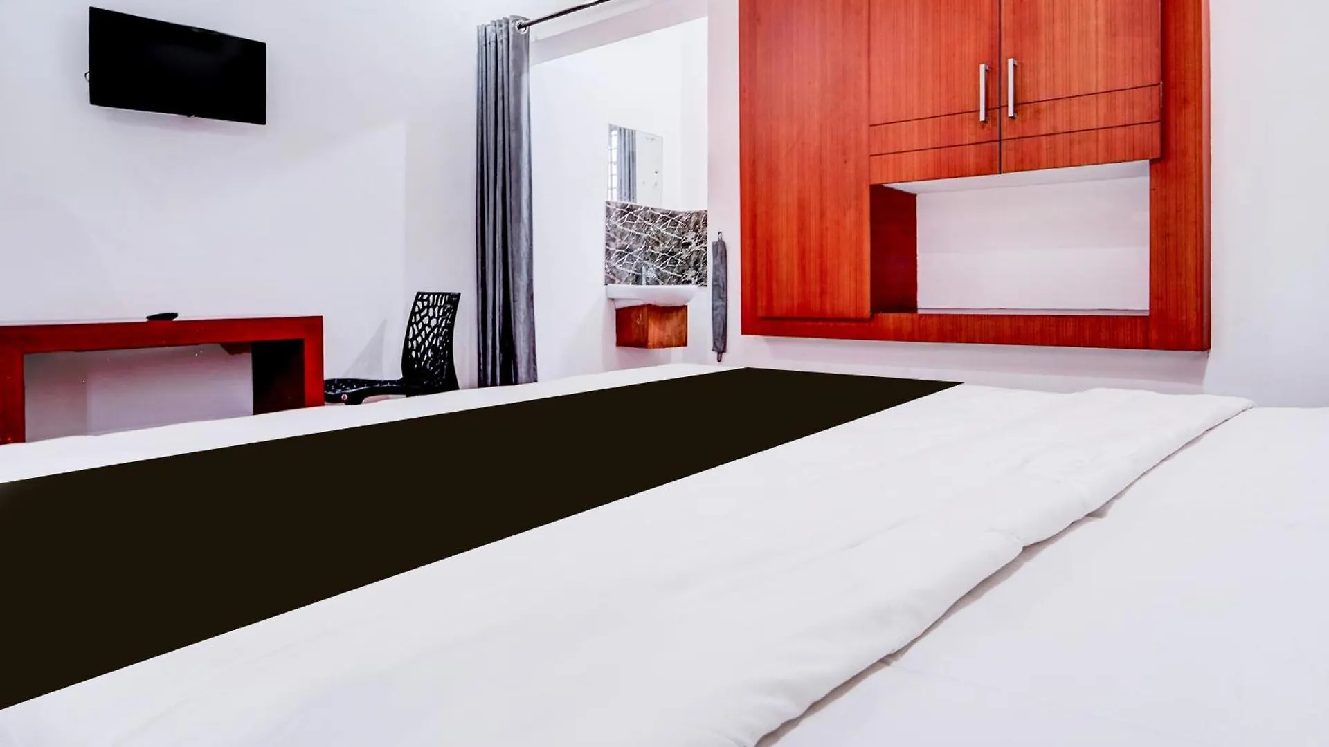 Hotel O Vadanappally Thrissur Irimbranallūr